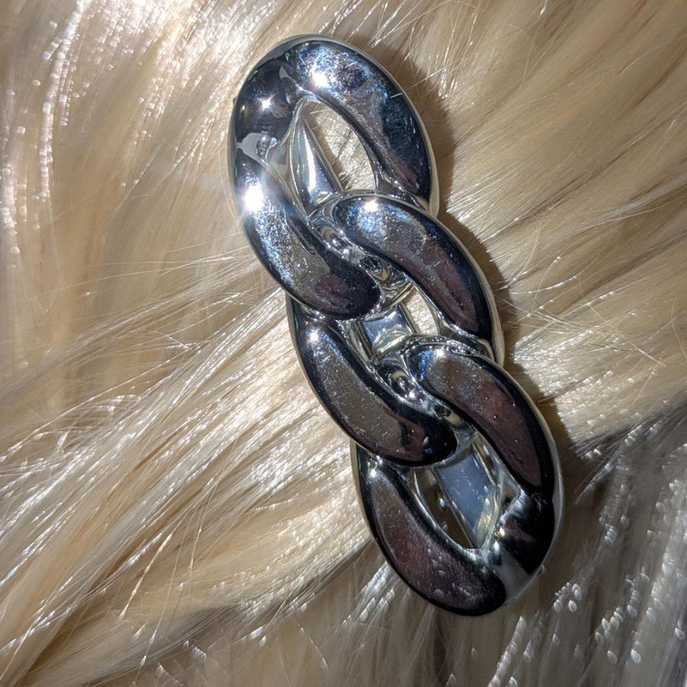 🍁 3/ $15 Boutique Hair Barrette